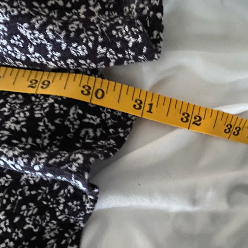 Flower Pattern Romper - Picture 8 of 9